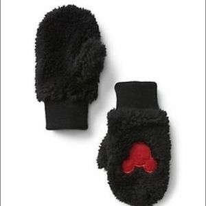 FINAL PRICE NWT  Disney Mickey Mouse mittens